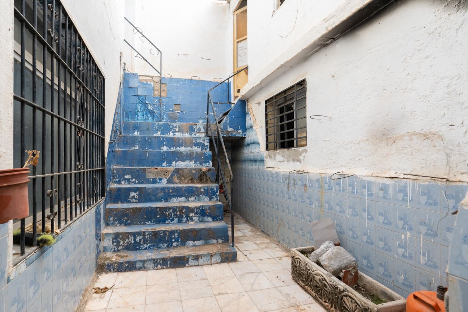 6 soveværelse Rækkehus til salg i Motril - € 155.000 (Ref: 9359475)