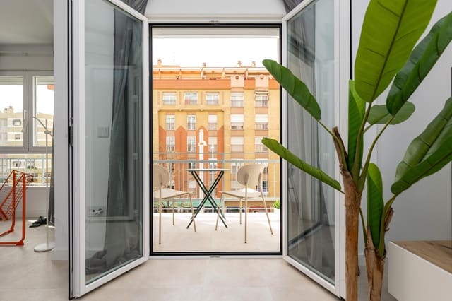 4 soveværelse Lejlighed til salg i Granada by - € 355.000 (Ref: 9367413)