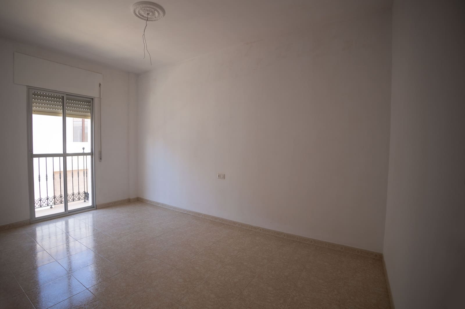 5 bedroom Terraced Villa for sale in Villanueva del Trabuco - € 225,000 (Ref: 9373675)