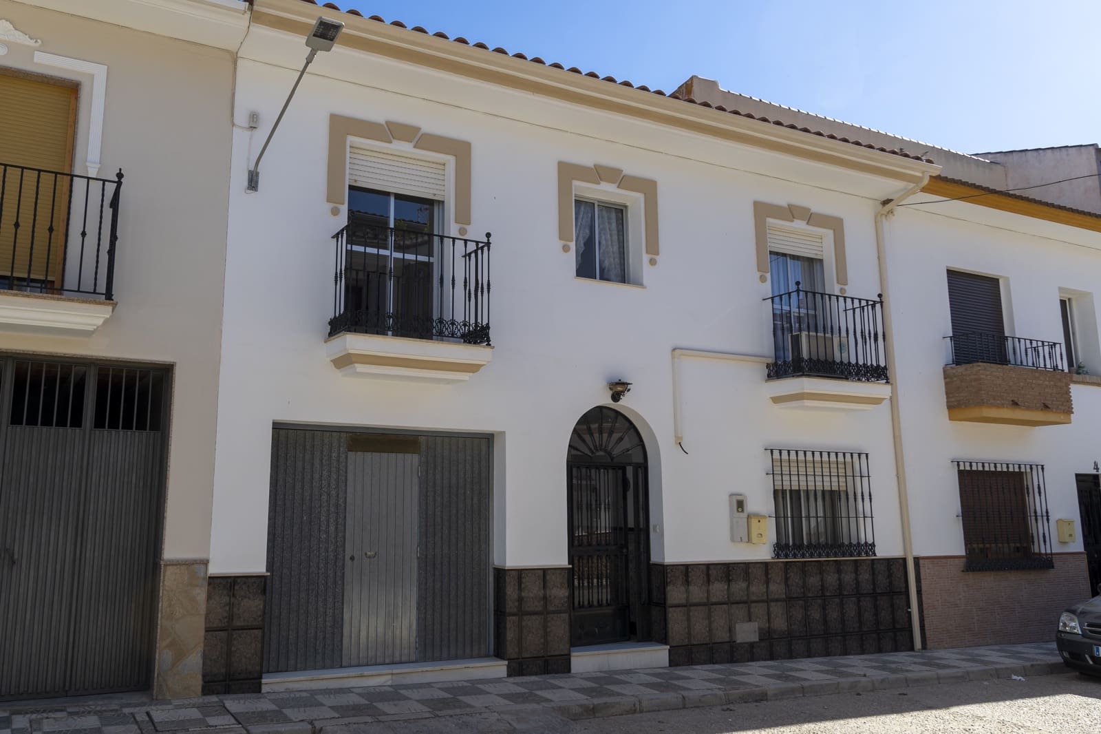 5 bedroom Terraced Villa for sale in Villanueva del Trabuco - € 225,000 (Ref: 9373675)