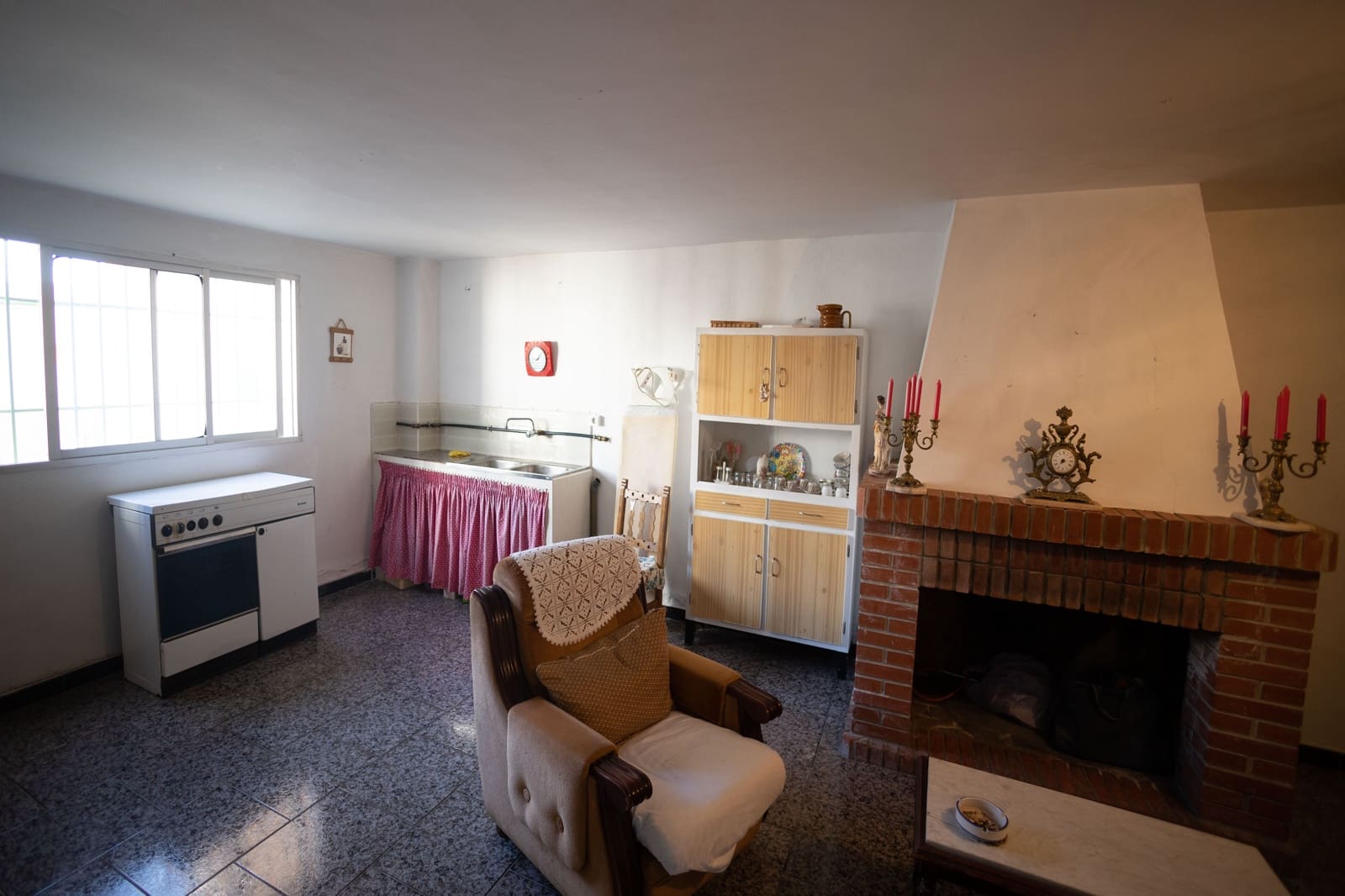 5 bedroom Terraced Villa for sale in Villanueva del Trabuco - € 225,000 (Ref: 9373675)