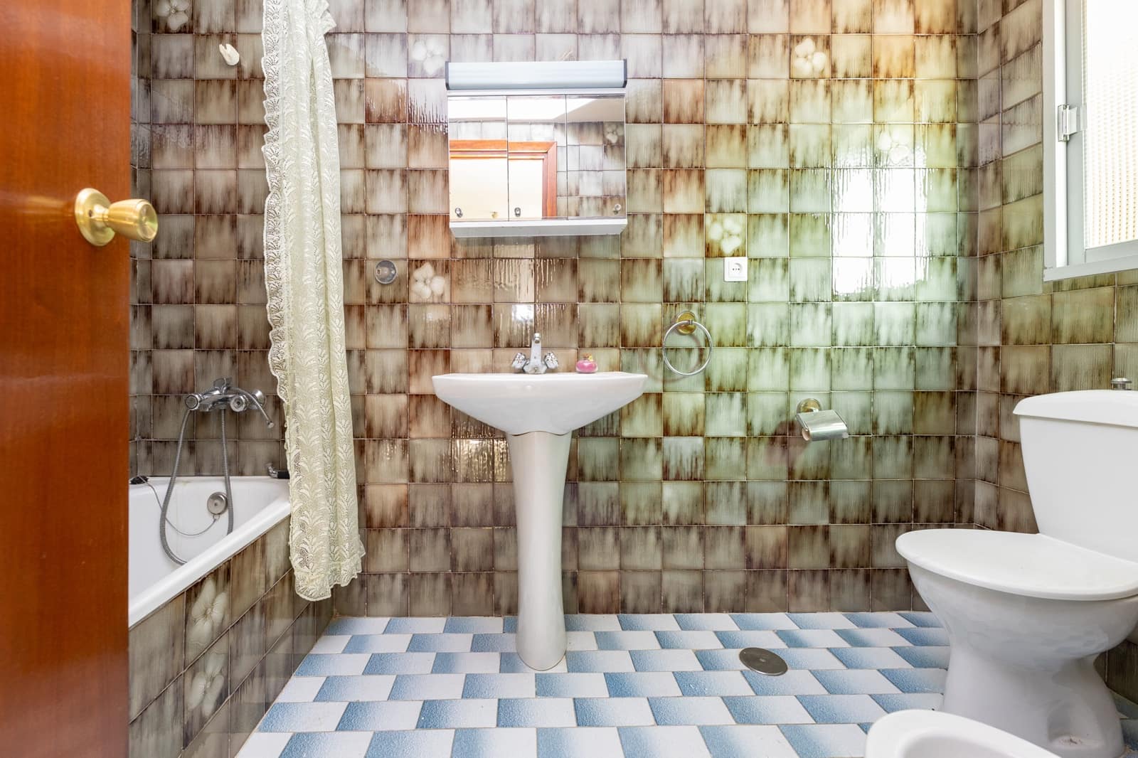 4 soverom Finca/Herregård til salgs i Granada by - € 149 000 (Ref: 9379287)