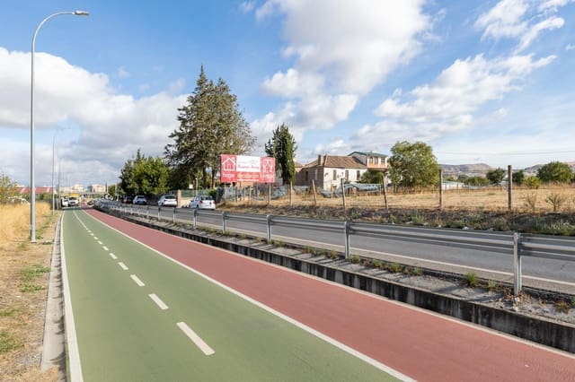 4 slaapkamer Finca/Landhuis te koop in Granada stad - € 149.000 (Ref: 9379287)