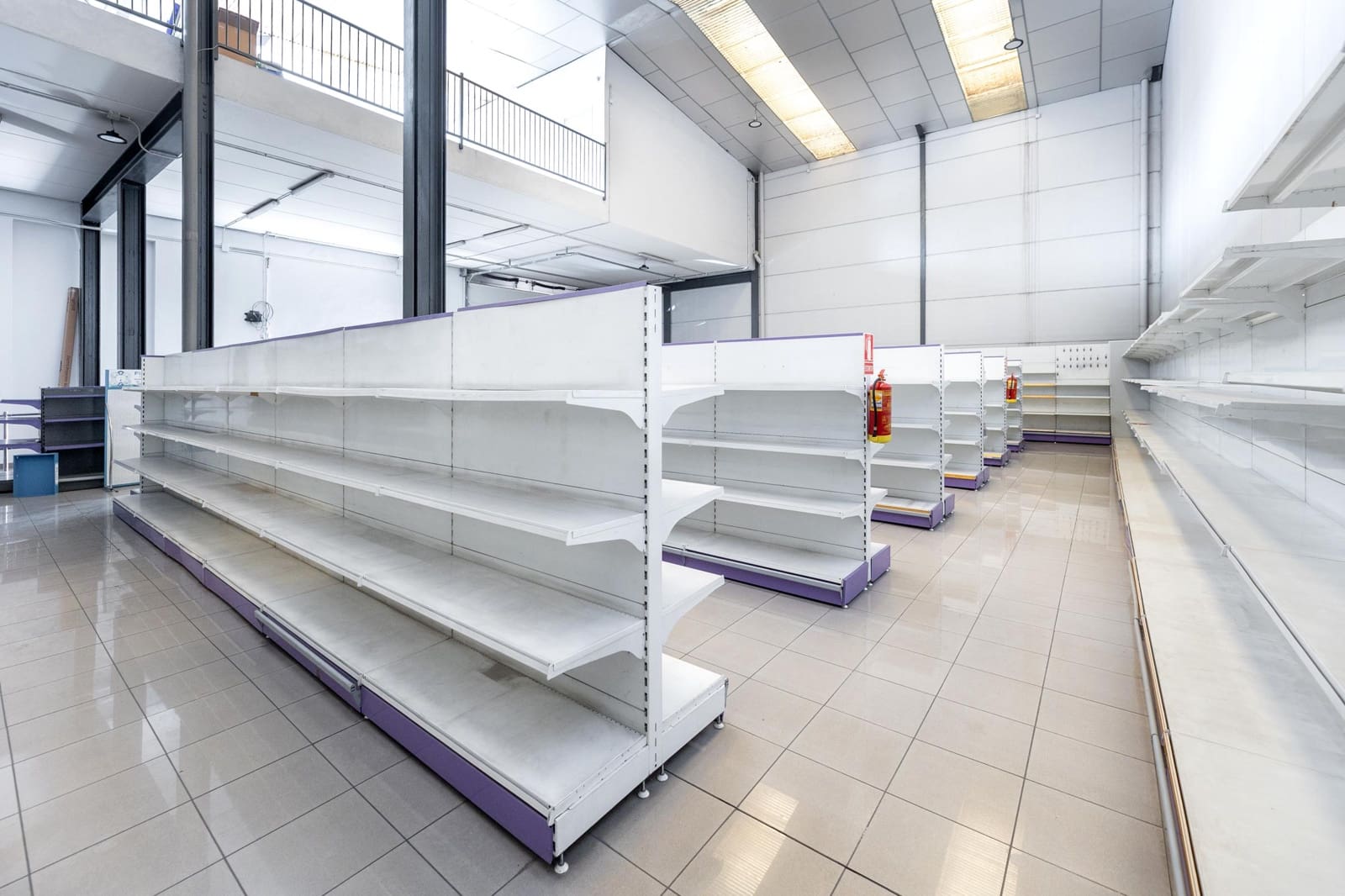 Yritys myytävänä paikassa Peligros - 440 000 € (Ref: 9388372)