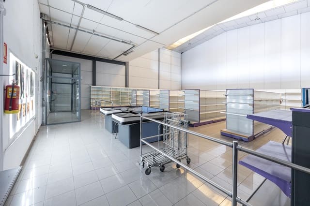 Business for sale in Peligros - € 440,000 (Ref: 9388372)