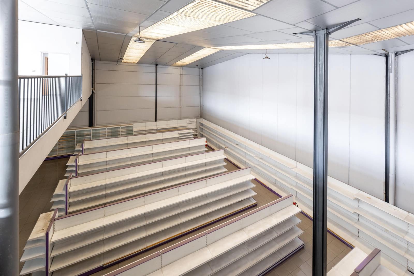 Yritys myytävänä paikassa Peligros - 440 000 € (Ref: 9388372)