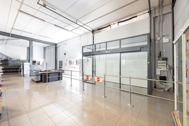 Business for sale in Peligros - € 440,000 (Ref: 9388372)