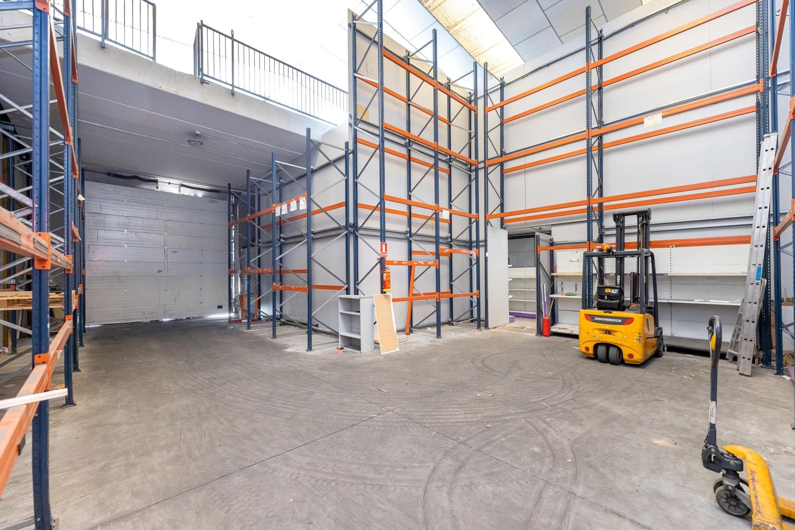 Yritys myytävänä paikassa Peligros - 440 000 € (Ref: 9388372)