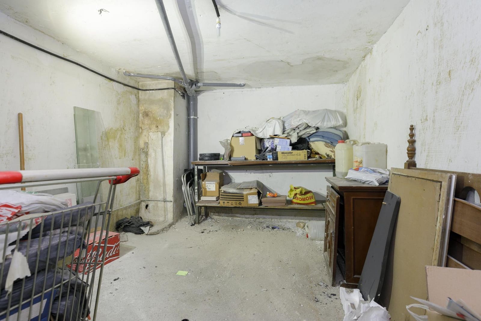 Garage til salg i Granada by - € 49.500 (Ref: 9398425)