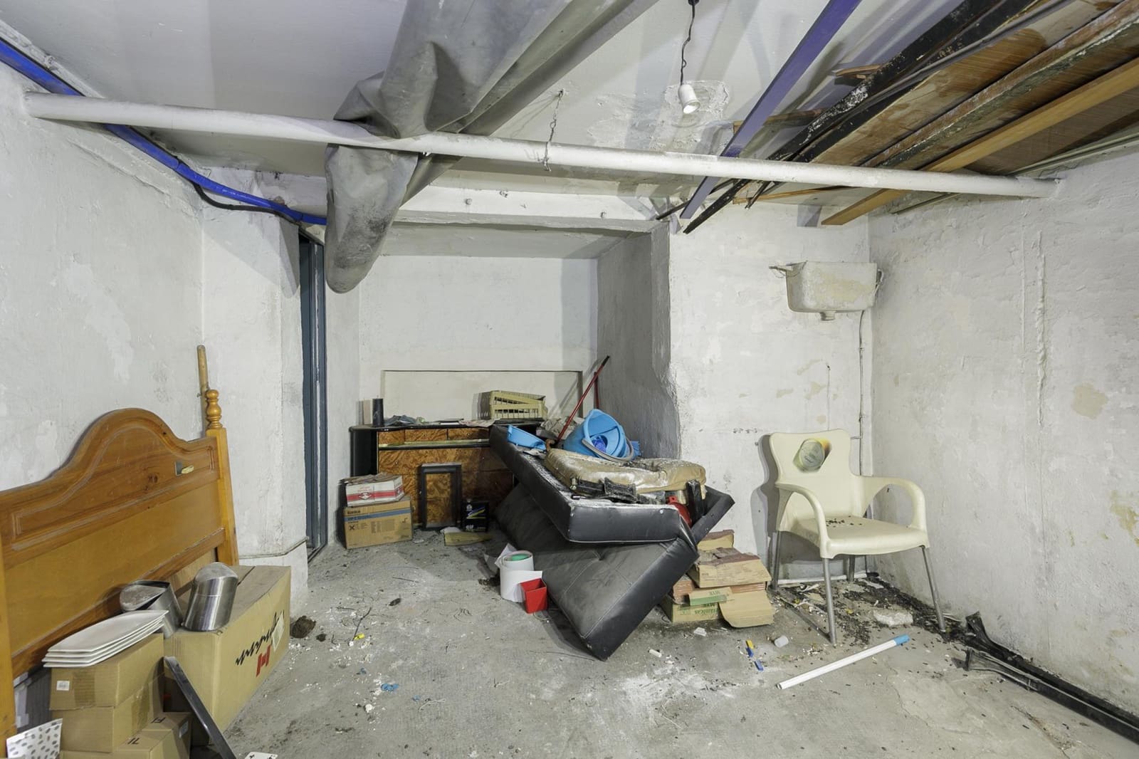 Garage til salg i Granada by - € 49.500 (Ref: 9398425)