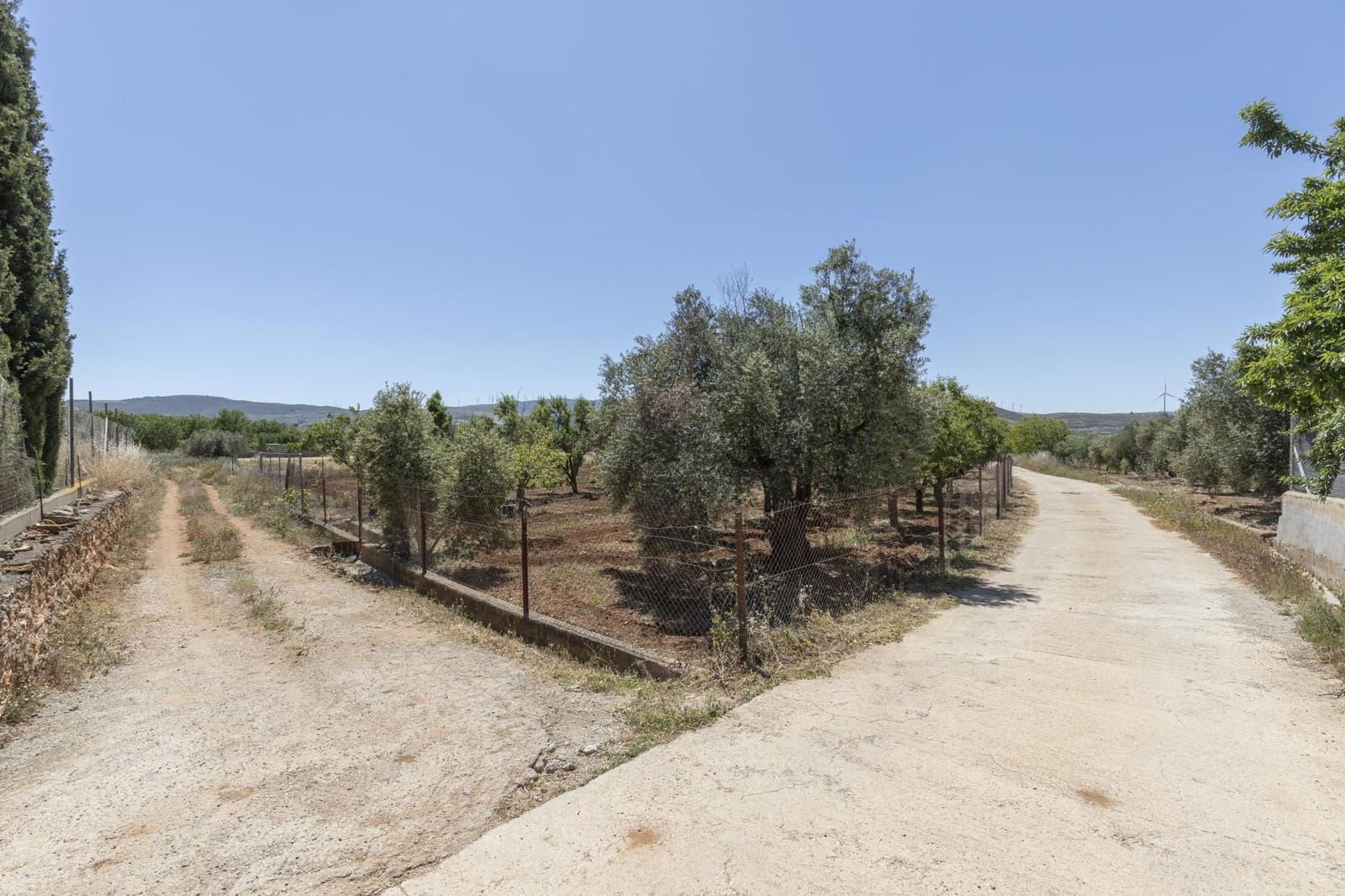 Mark till salu i Cozvijar - 31 500 € (Ref: 9403297)