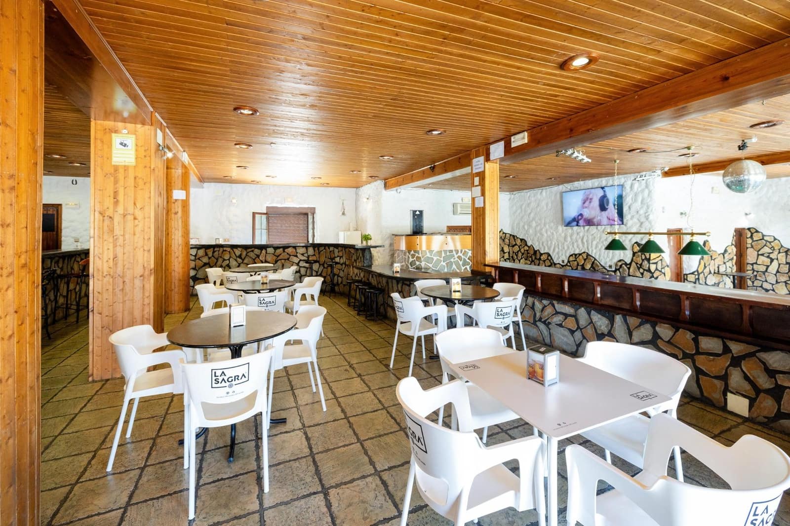 4 soveværelse Villa til salg i Hueneja - € 245.000 (Ref: 9404418)