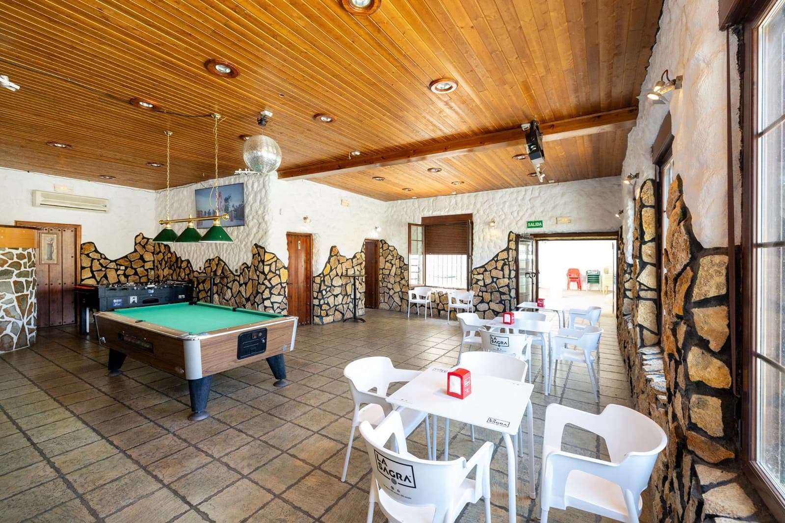 4 soveværelse Villa til salg i Hueneja - € 245.000 (Ref: 9404418)