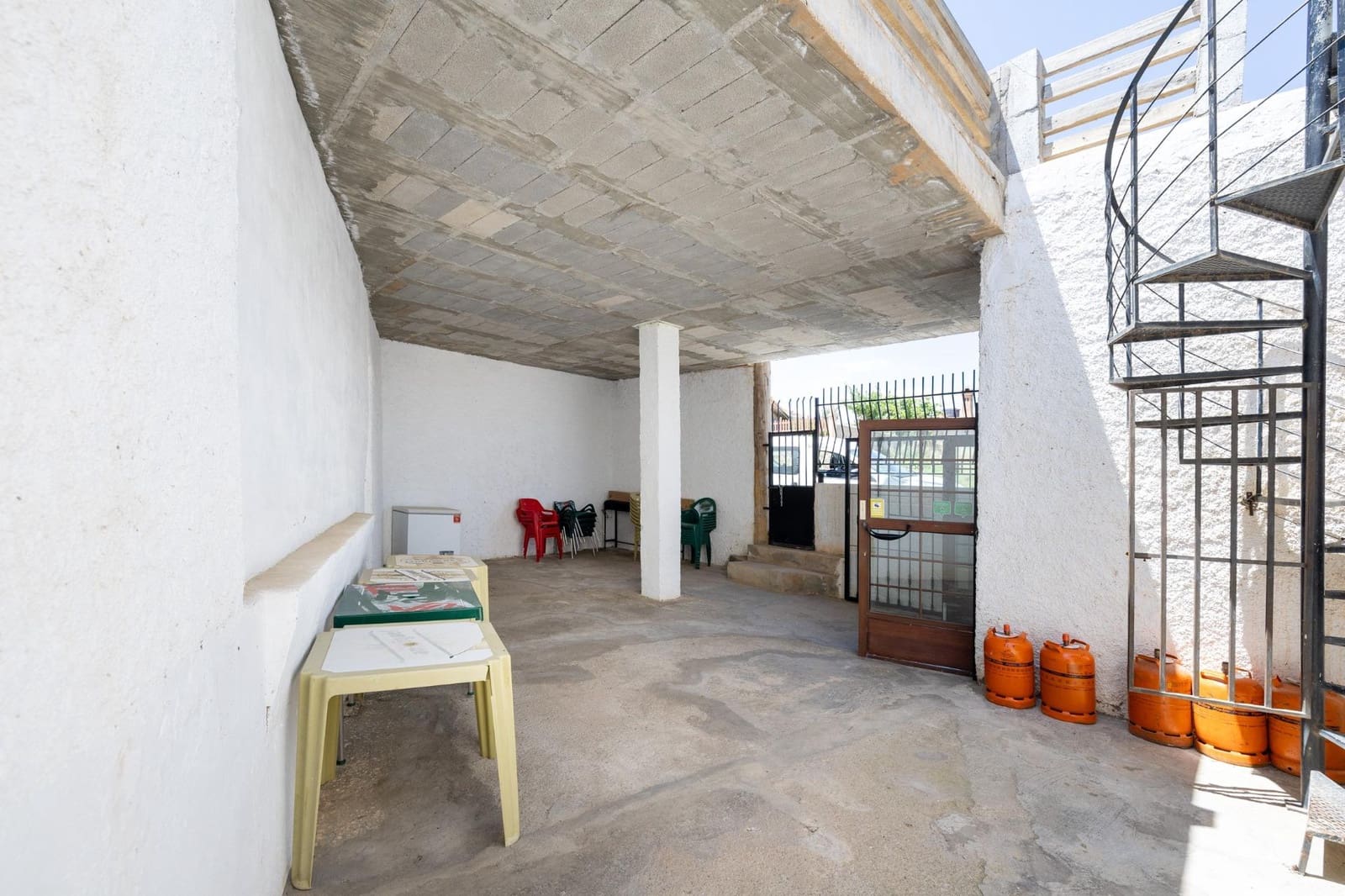 4 soveværelse Villa til salg i Hueneja - € 245.000 (Ref: 9404418)