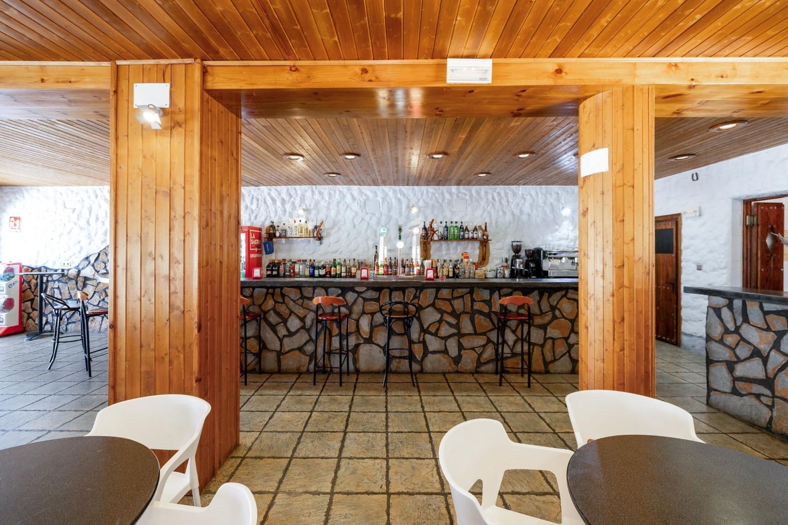 4 soveværelse Villa til salg i Hueneja - € 245.000 (Ref: 9404418)