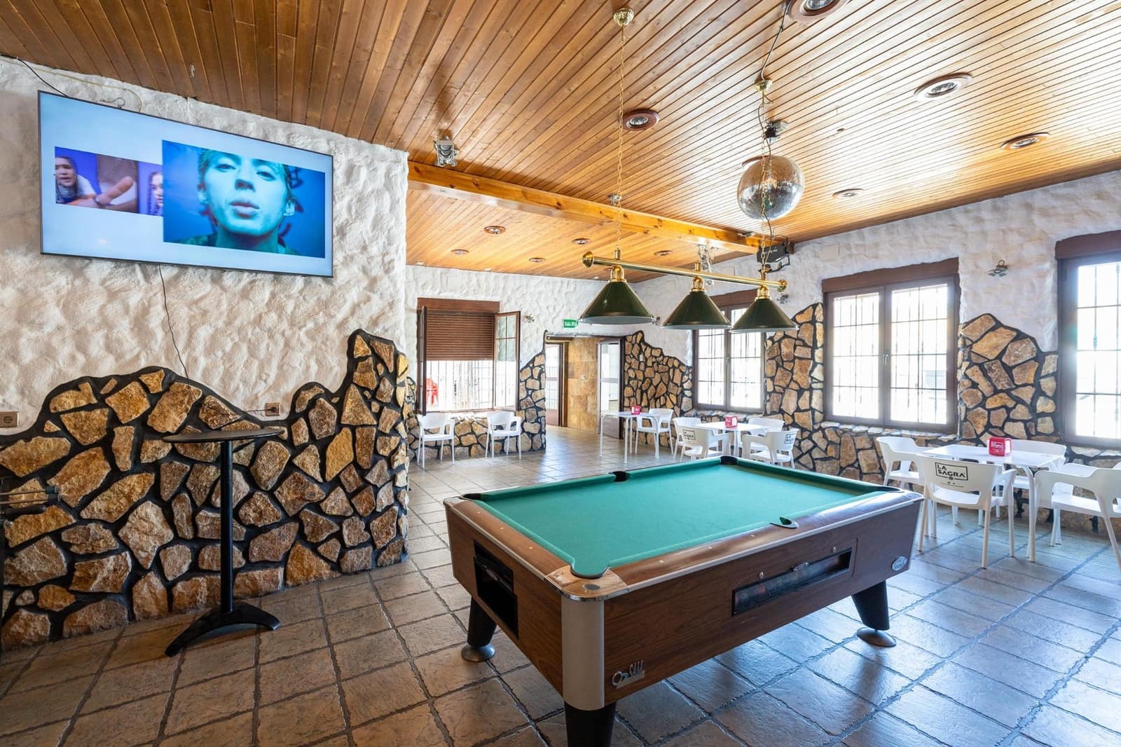 4 soveværelse Villa til salg i Hueneja - € 245.000 (Ref: 9404418)