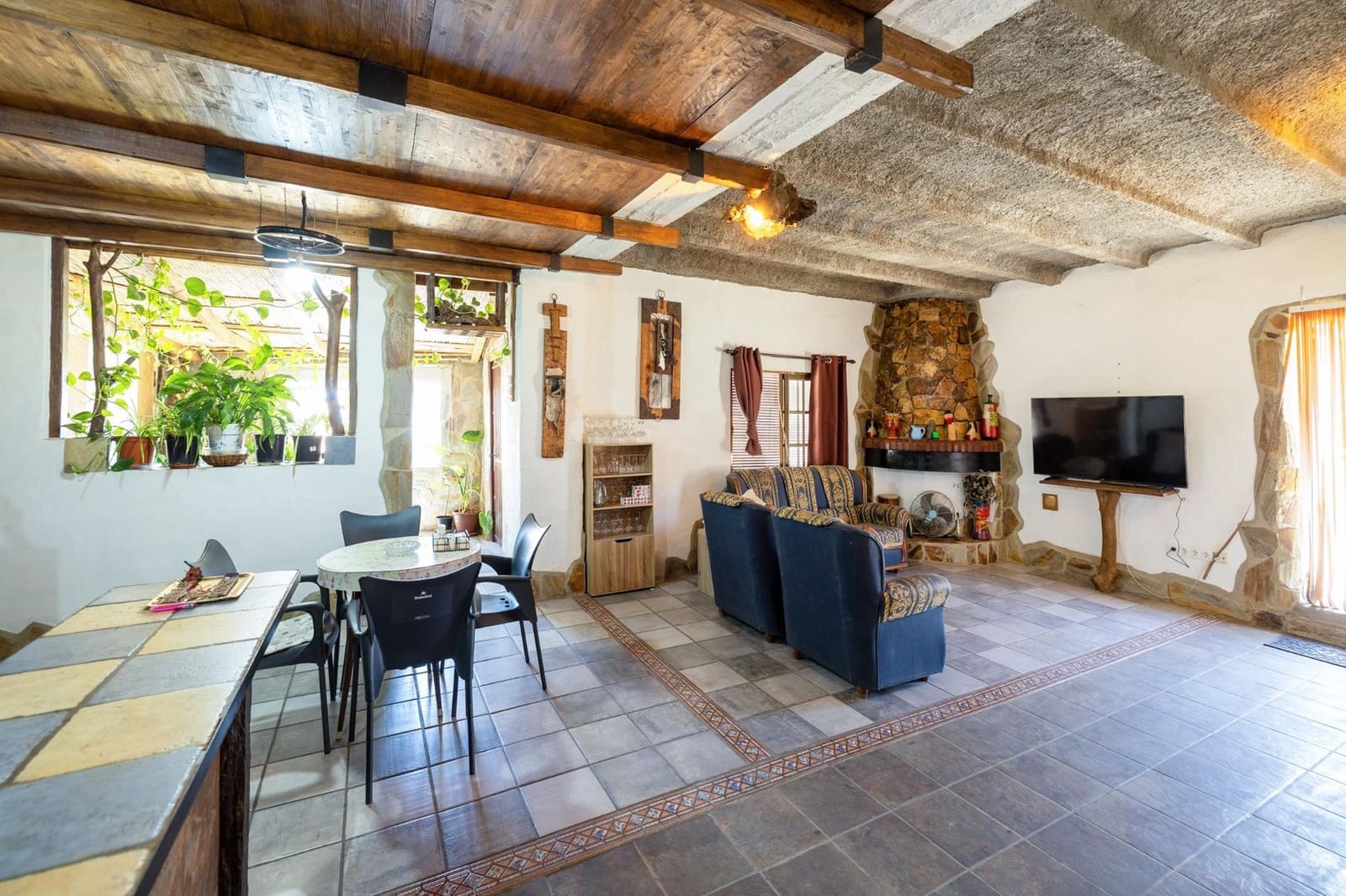 4 soveværelse Villa til salg i Hueneja - € 245.000 (Ref: 9404418)