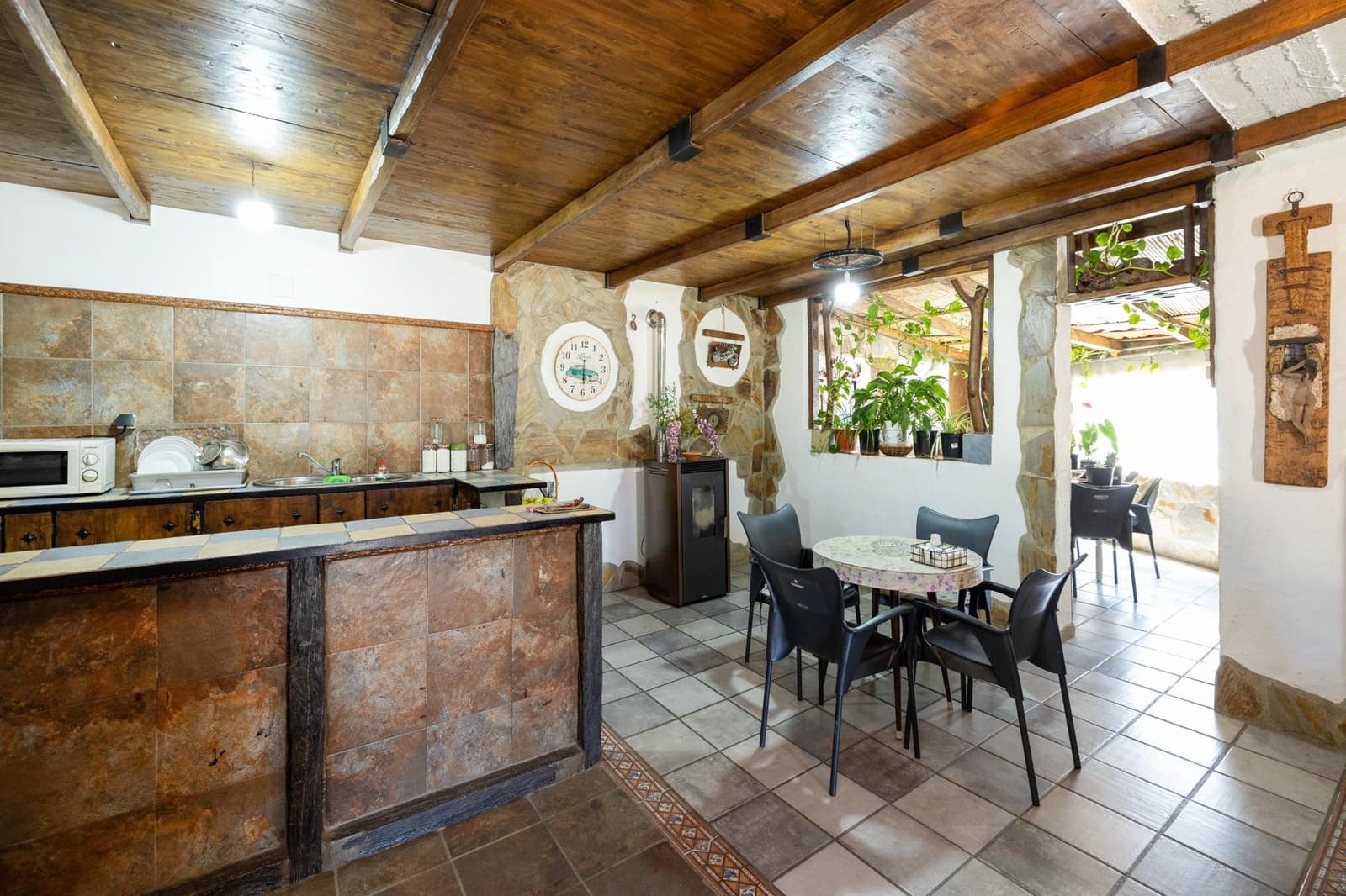 4 soveværelse Villa til salg i Hueneja - € 245.000 (Ref: 9404418)