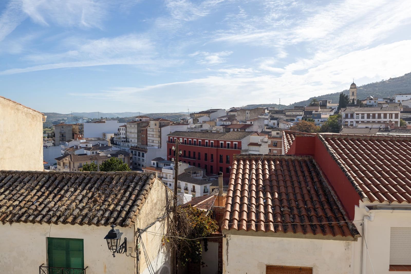 5 slaapkamer Rijtjeshuis te koop in Loja - € 91.000 (Ref: 9413999)