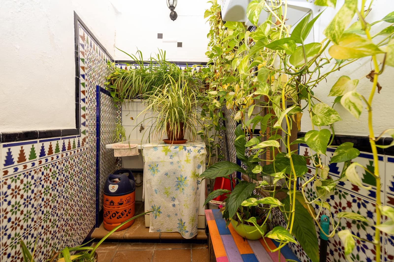 5 slaapkamer Rijtjeshuis te koop in Loja - € 91.000 (Ref: 9413999)