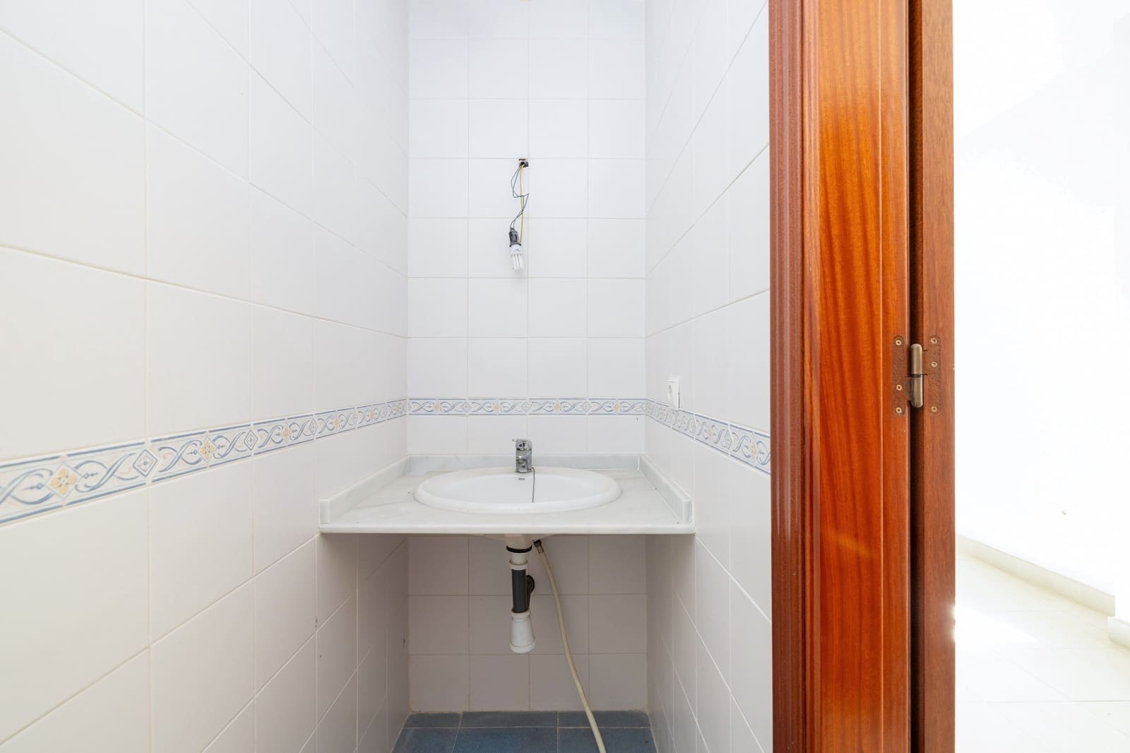 1 soverom Kontor til salgs i Armilla - € 59 000 (Ref: 9427455)