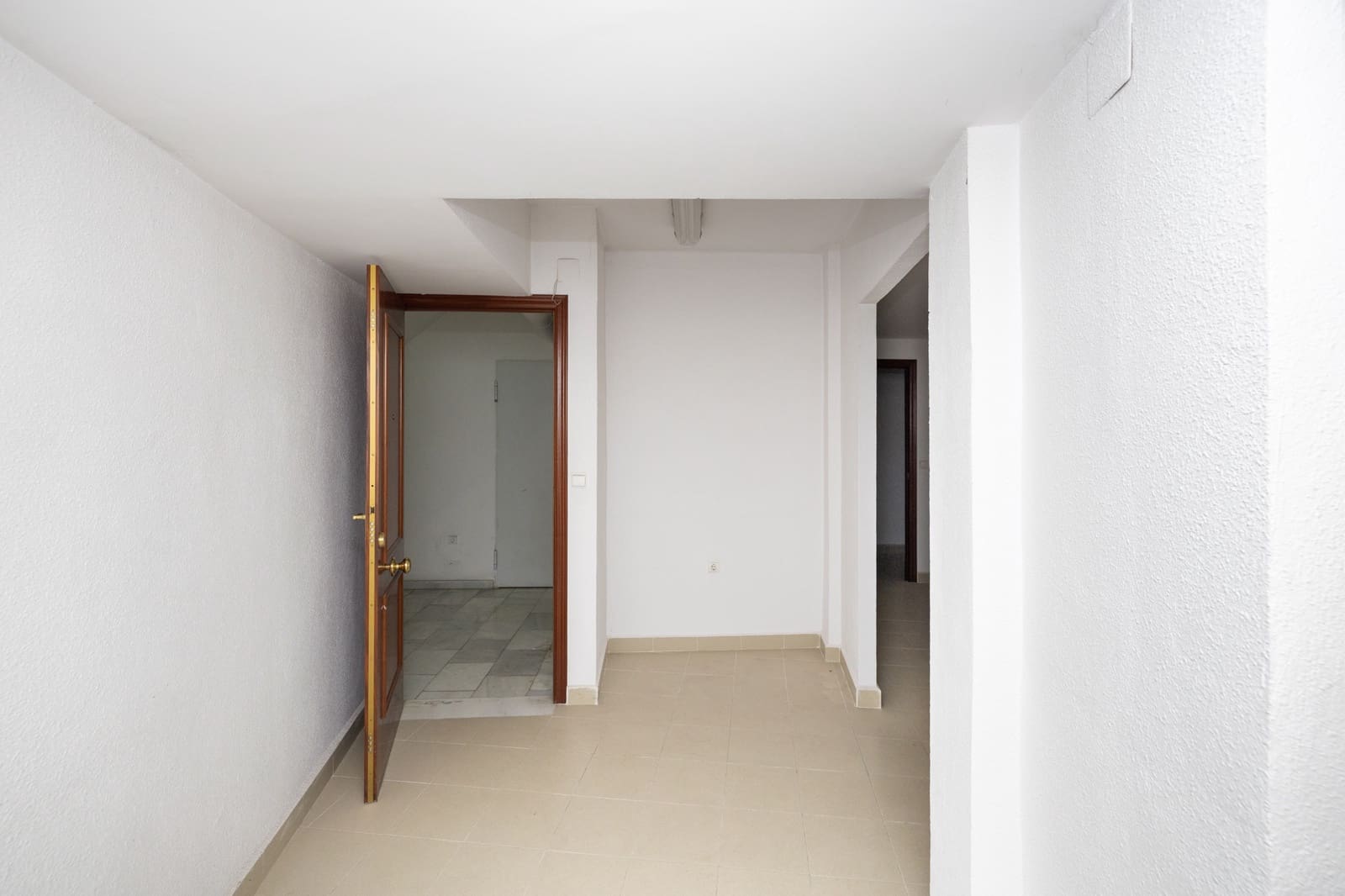 1 soverom Kontor til salgs i Armilla - € 59 000 (Ref: 9427455)