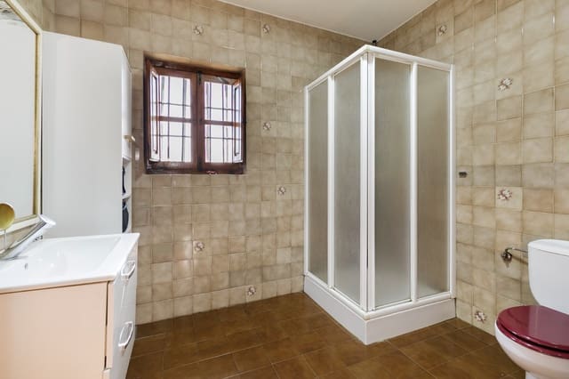 2 sypialnia Finka/Dom wiejski na sprzedaż w Miasto Grenada z basenem - 450 000 € (Ref: 9438160)