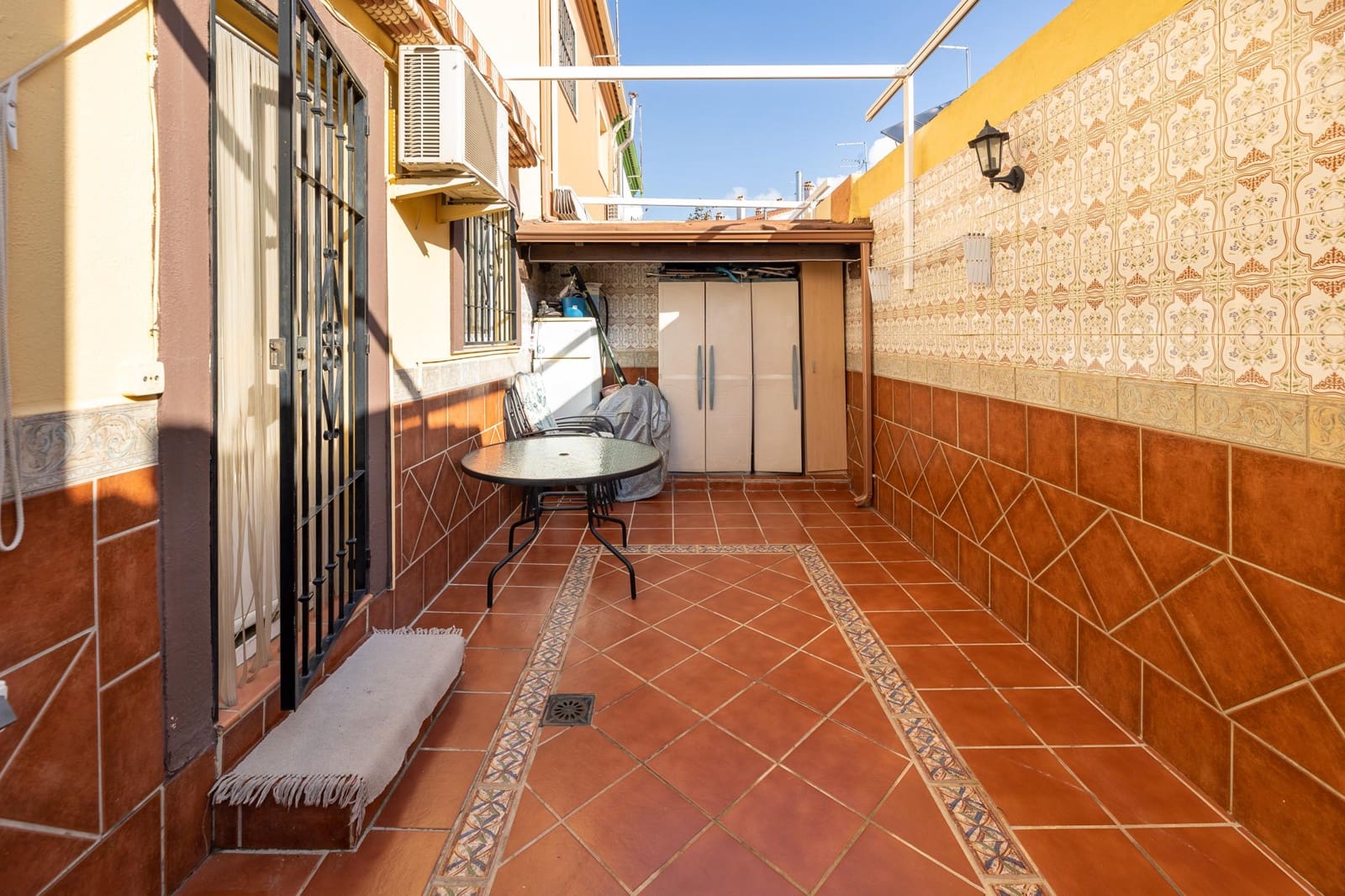 5 soverom Rekkehus til salgs i Jun - € 192 000 (Ref: 9441479)