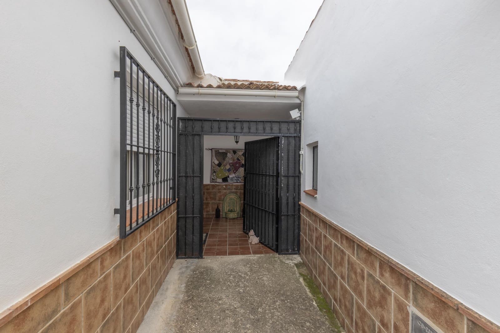 5 bedroom Finca/Country House for sale in Huetor Tajar - € 240,000 (Ref: 9446632)