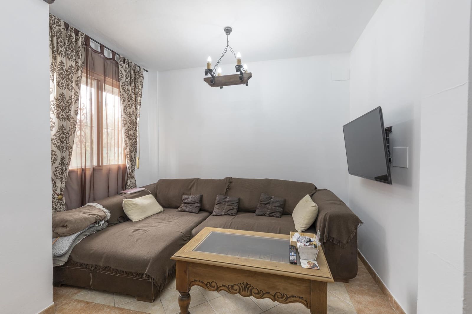 5 bedroom Finca/Country House for sale in Huetor Tajar - € 240,000 (Ref: 9446632)