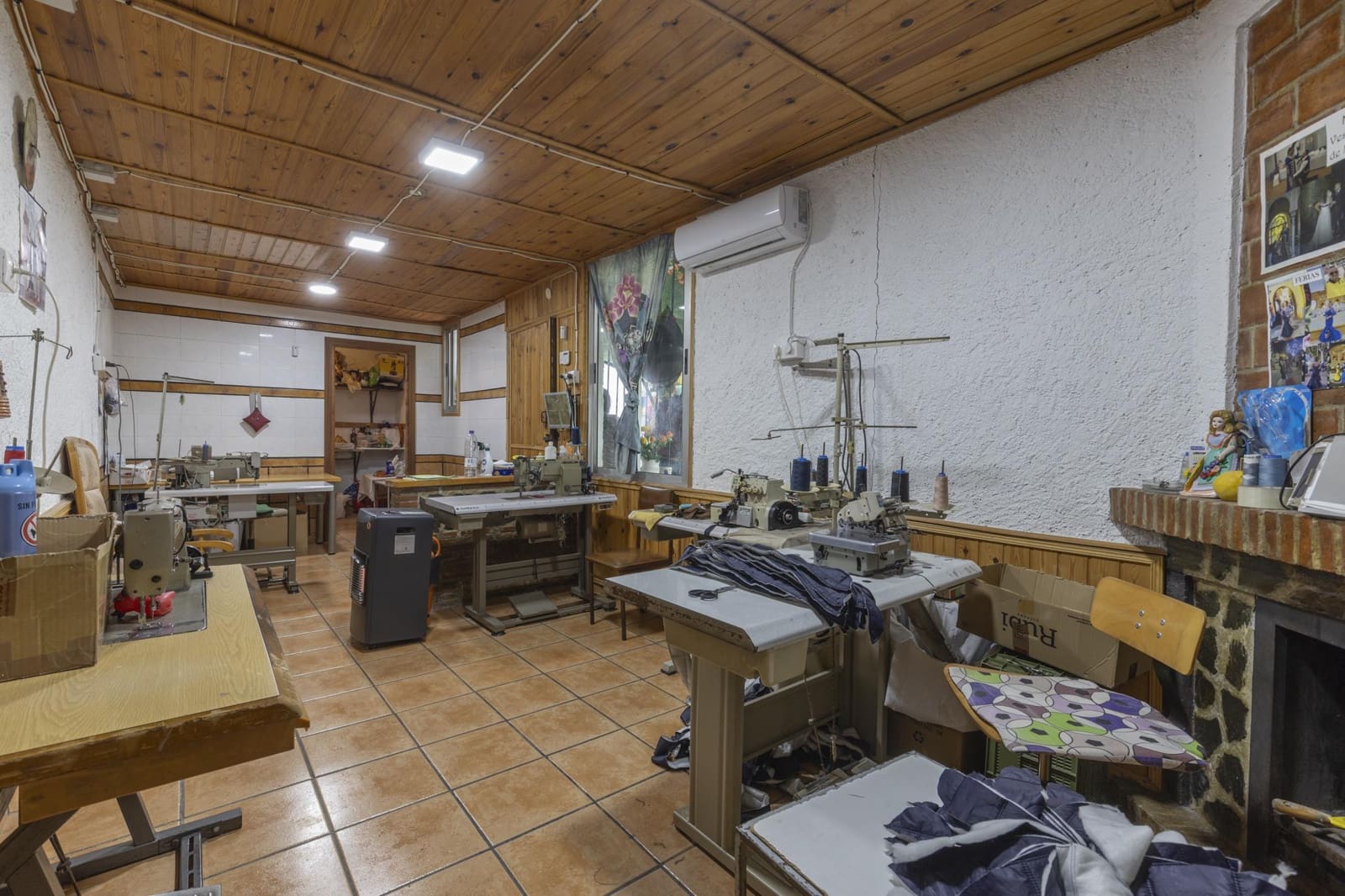 5 bedroom Finca/Country House for sale in Huetor Tajar - € 240,000 (Ref: 9446632)