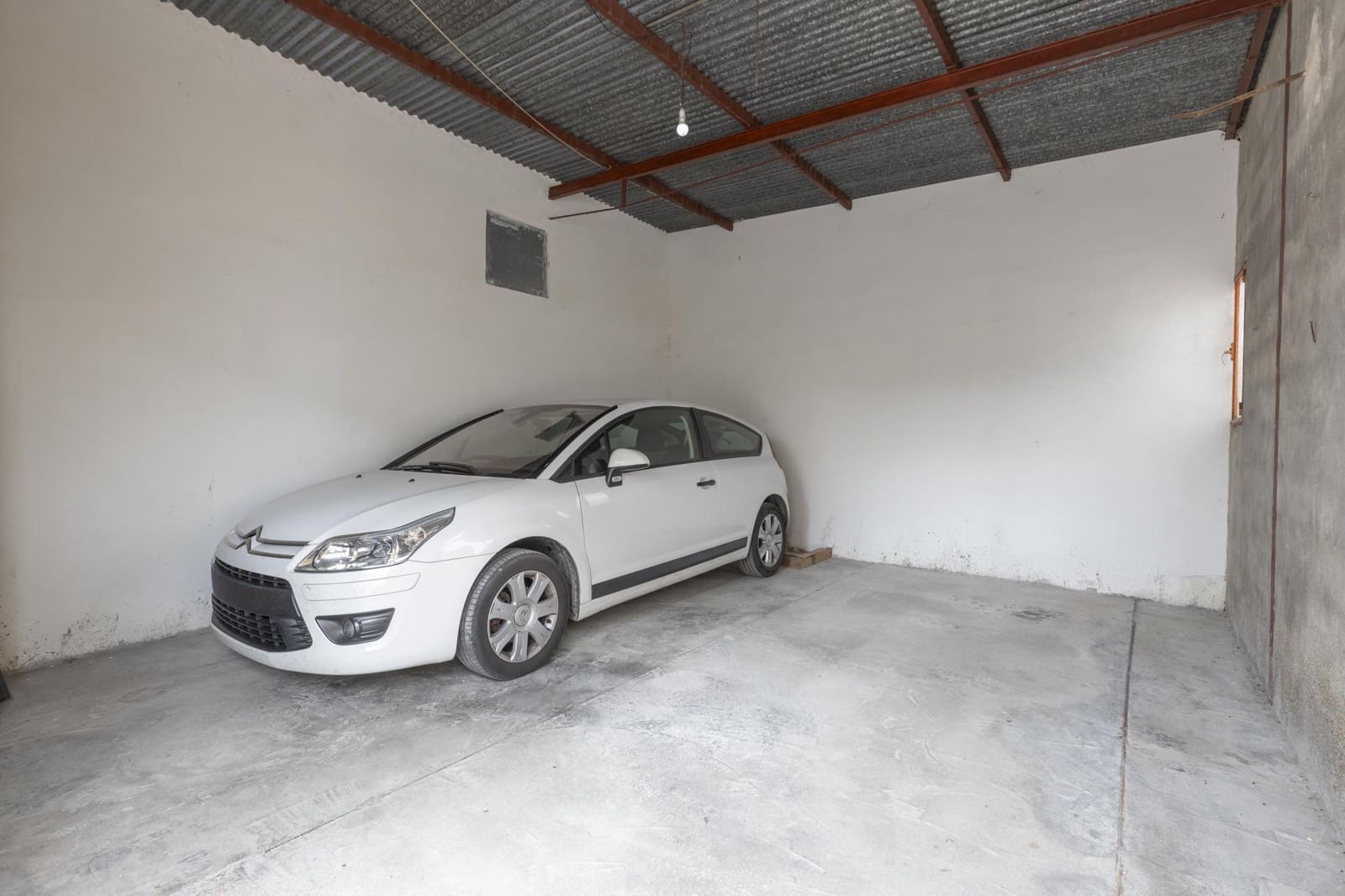 5 bedroom Finca/Country House for sale in Huetor Tajar - € 240,000 (Ref: 9446632)