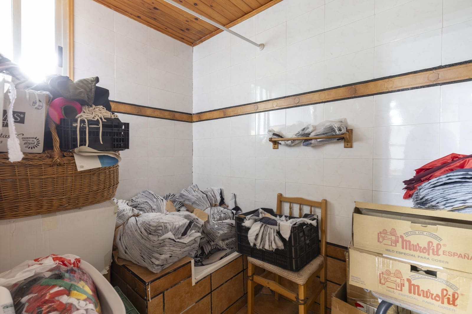 5 bedroom Finca/Country House for sale in Huetor Tajar - € 240,000 (Ref: 9446632)