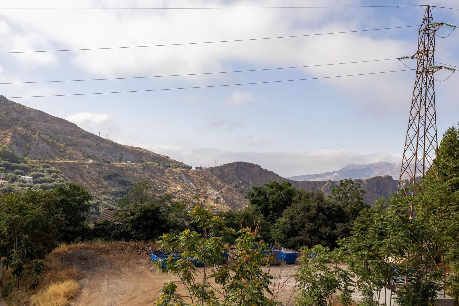 5 bedroom Townhouse for sale in Lanjaron with garage - € 129,900 (Ref: 9449067)