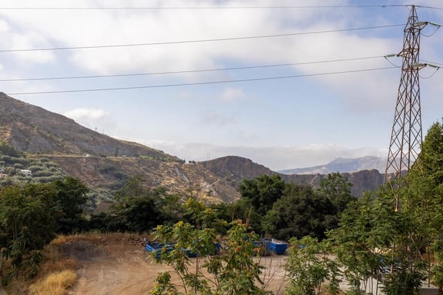 5 soverom Hus til salgs i Lanjarón med garasje - € 129 900 (Ref: 9449067)