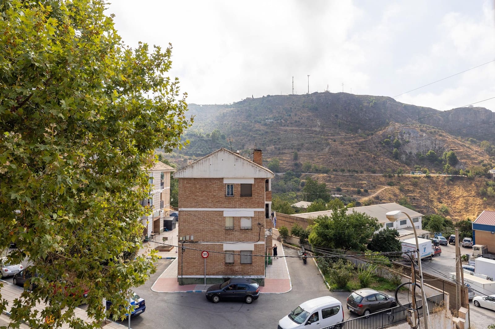 5 bedroom Townhouse for sale in Lanjaron with garage - € 129,900 (Ref: 9449067)