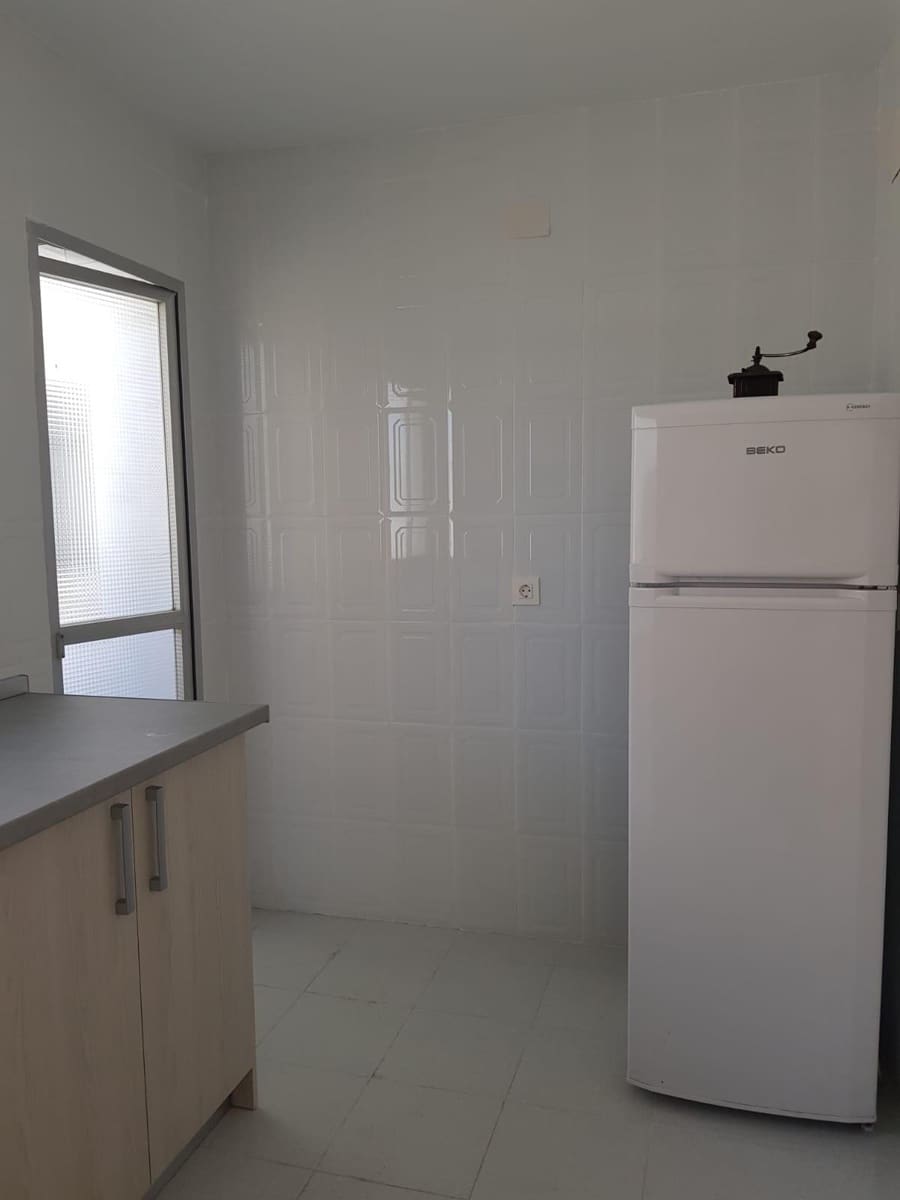 2 soveværelse Lejlighed til leje i Armilla - € 590 (Ref: 9450472)