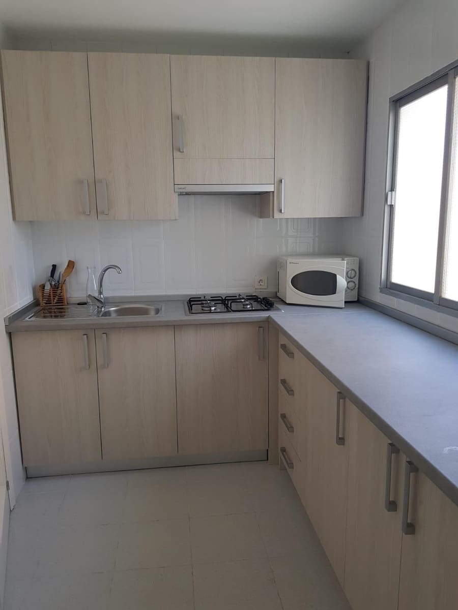 2 soveværelse Lejlighed til leje i Armilla - € 590 (Ref: 9450472)