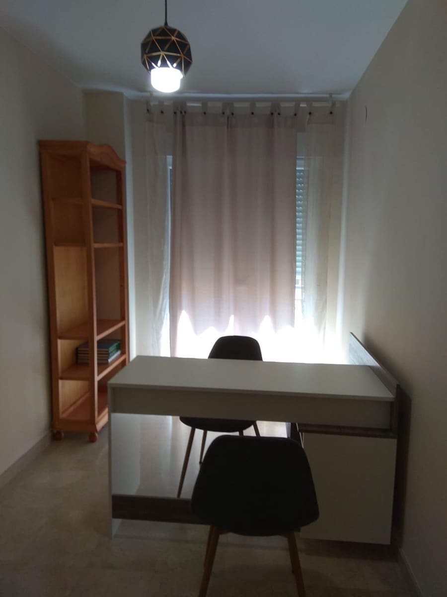 2 soveværelse Lejlighed til leje i Armilla - € 590 (Ref: 9450472)