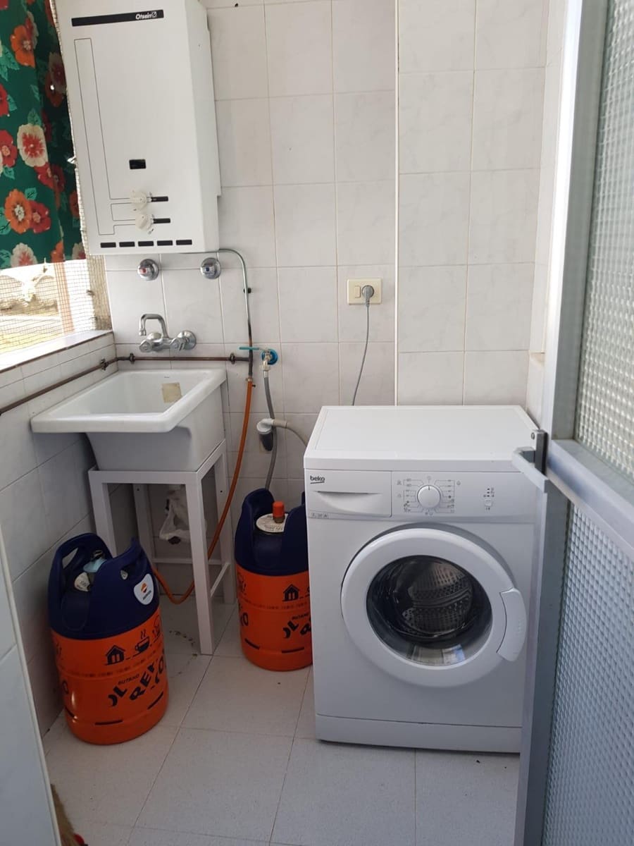 2 soveværelse Lejlighed til leje i Armilla - € 590 (Ref: 9450472)