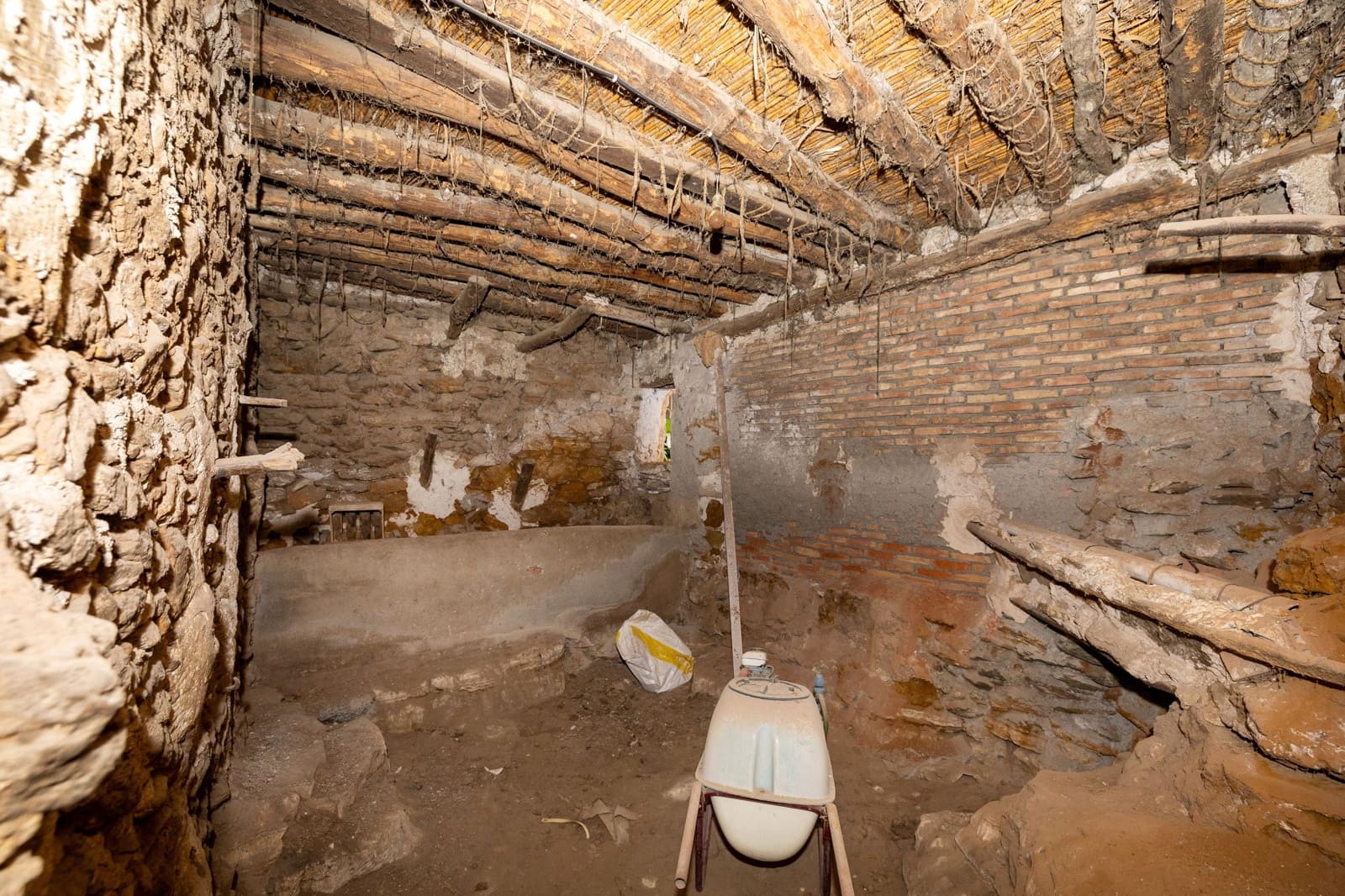 5 makuuhuone Huvila myytävänä paikassa Lanjaron - 40 000 € (Ref: 9462007)