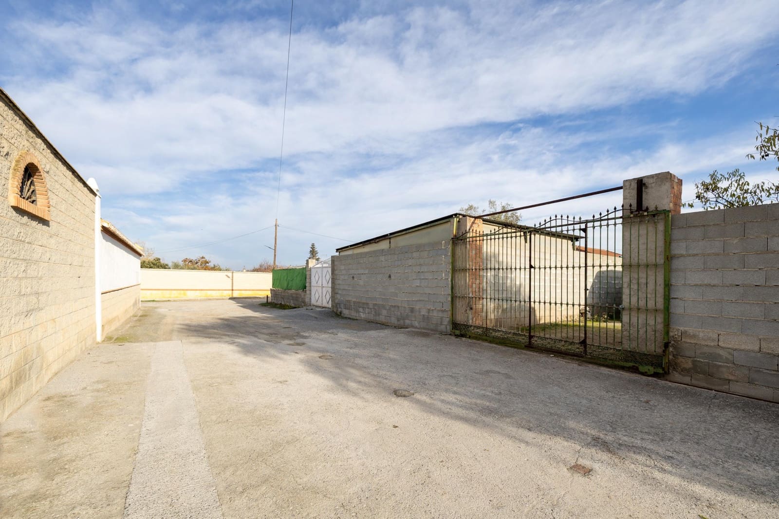 Finca/Casa Rural de 1 habitación en Maracena en venta con piscina - 195.000 € (Ref: 9470625)