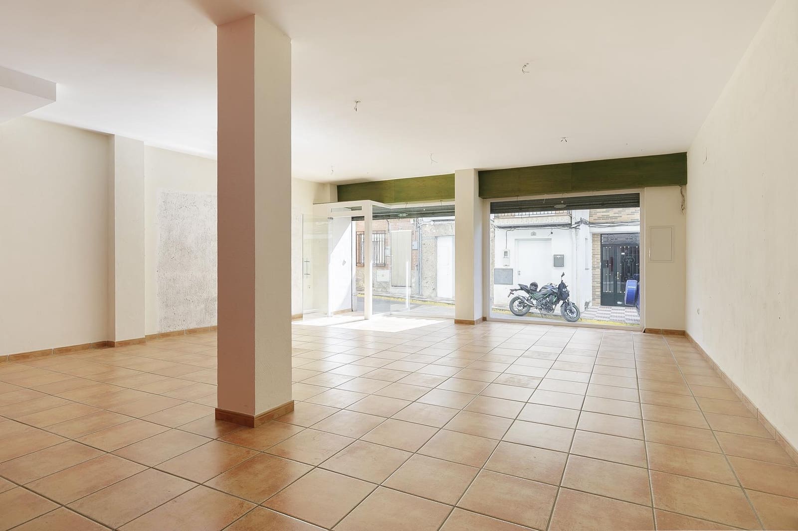 Commerciale in vendita in Alfacar - 55.000 € (Rif: 9473127)