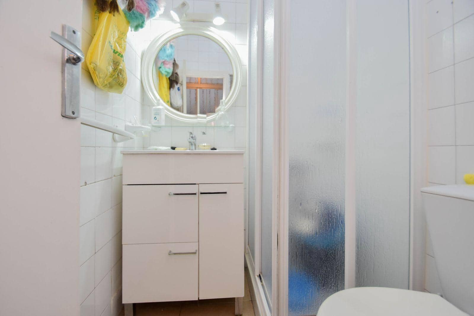 4 soveværelse Lejlighed til leje i Granada by - € 1.200 (Ref: 9481318)