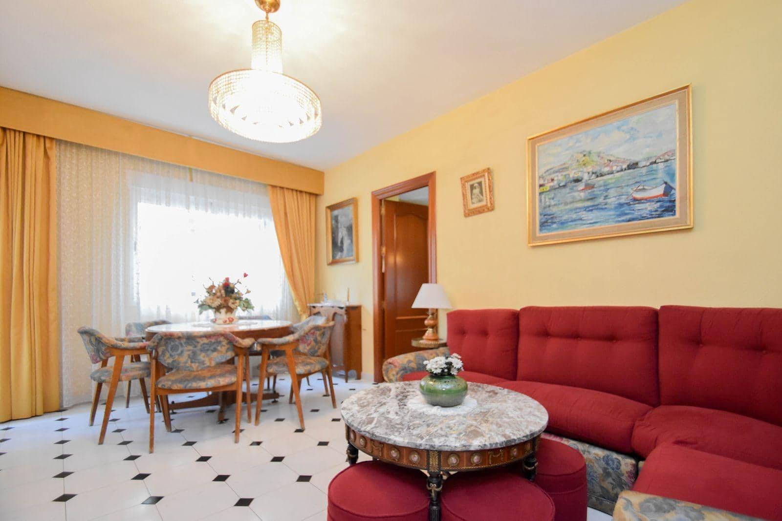 4 soveværelse Lejlighed til leje i Granada by - € 1.200 (Ref: 9481318)