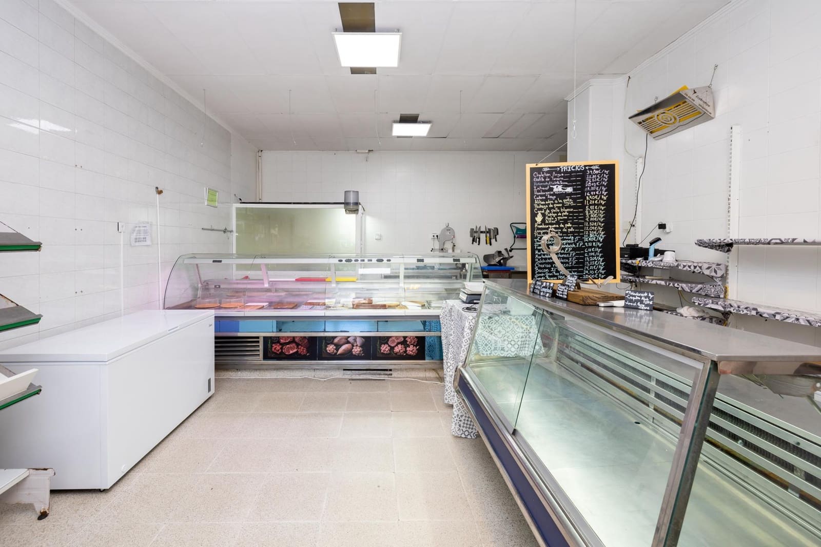 Kommersiell til salgs i Motril - € 55 000 (Ref: 9491646)