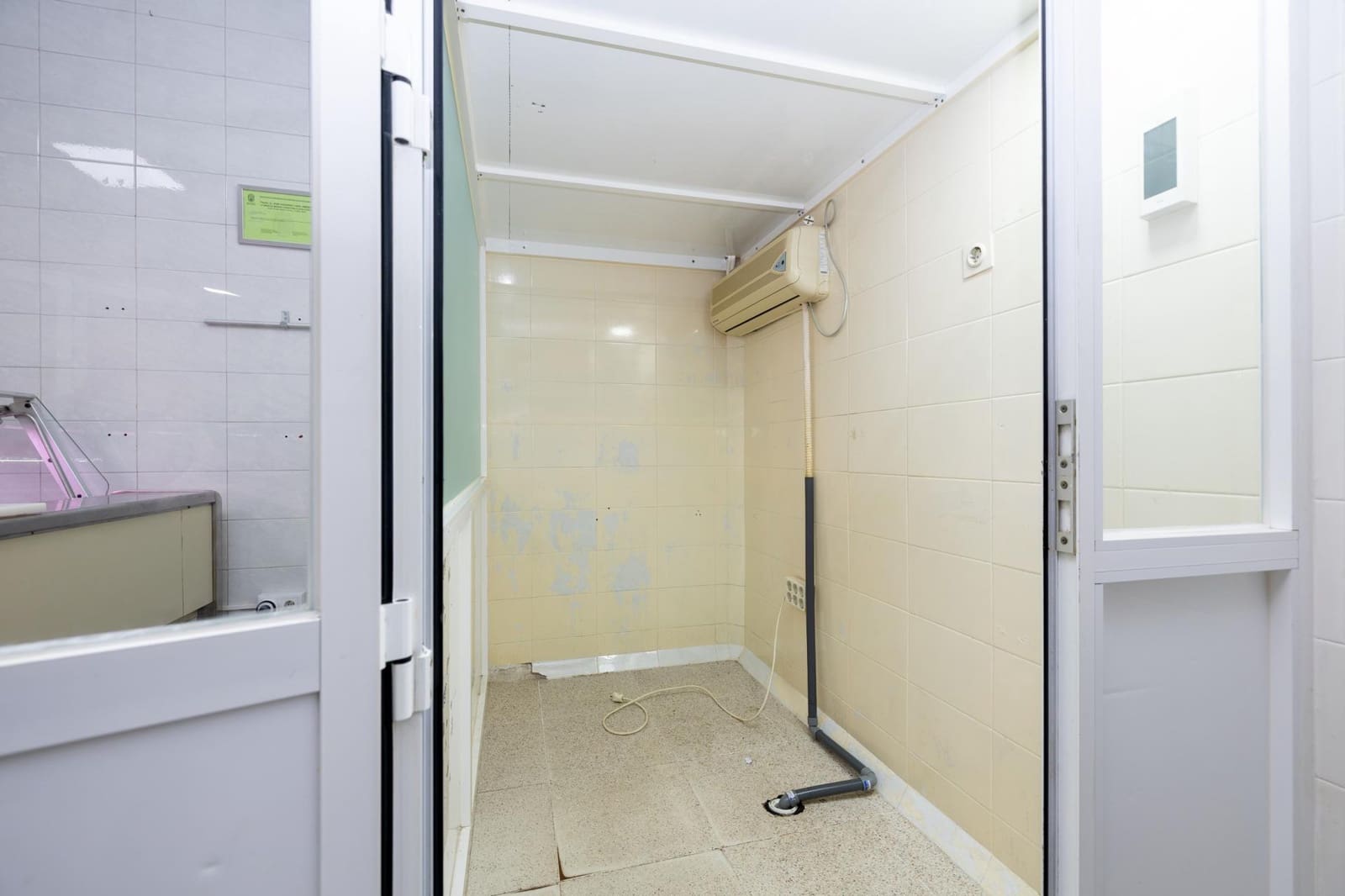 Kommersiell til salgs i Motril - € 55 000 (Ref: 9491646)