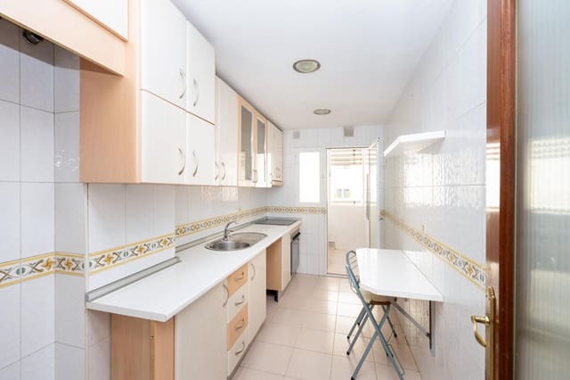 4 quarto Apartamento para venda em Granada cidade com garagem - 319 000 € (Ref: 9491647)