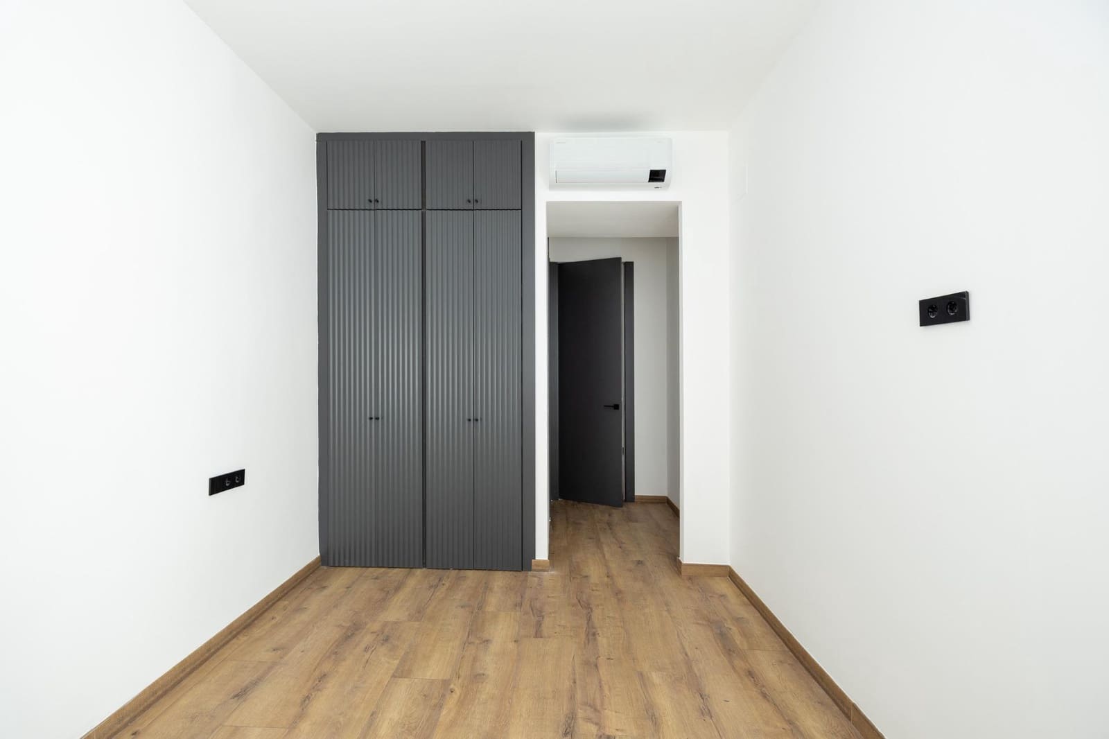 2 bedroom Flat for sale in Granada city - € 398,000 (Ref: 9504529)