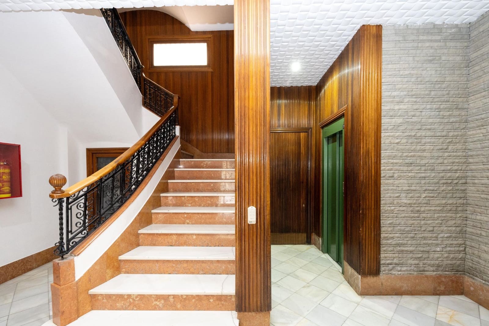 2 bedroom Flat for sale in Granada city - € 398,000 (Ref: 9504529)